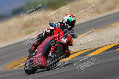 media/Sep-11-2022-SoCal Trackdays (Sun) [[81b7e951af]]/Turn 16 (945am)/